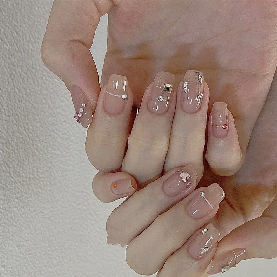 Nude luxe: Chrome and Diamond edition, resuable and long-lasting press on kit